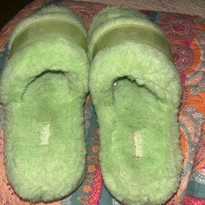 Green sandal/slide